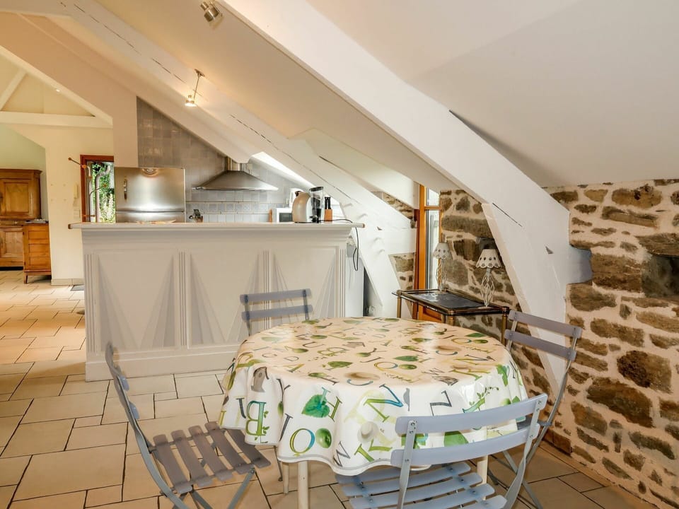 Furniture, Table, Wood, Decoration, Chair, Interior Design, Tablecloth, Floor, Flooring, Hardwood