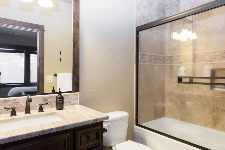 Bathroom 3.