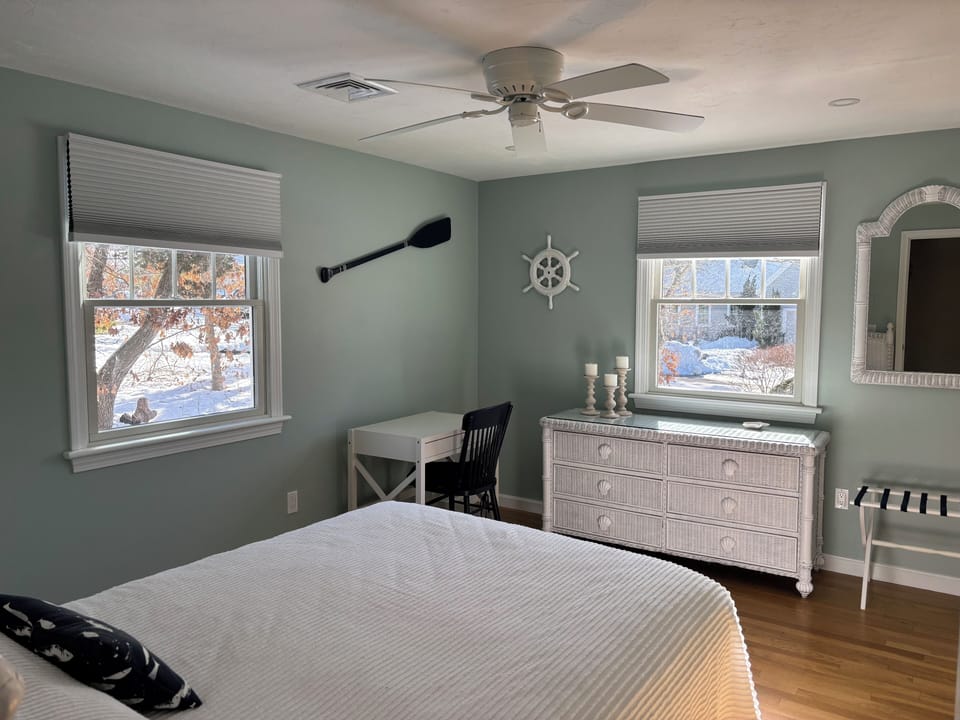 Bedroom 3 Queen