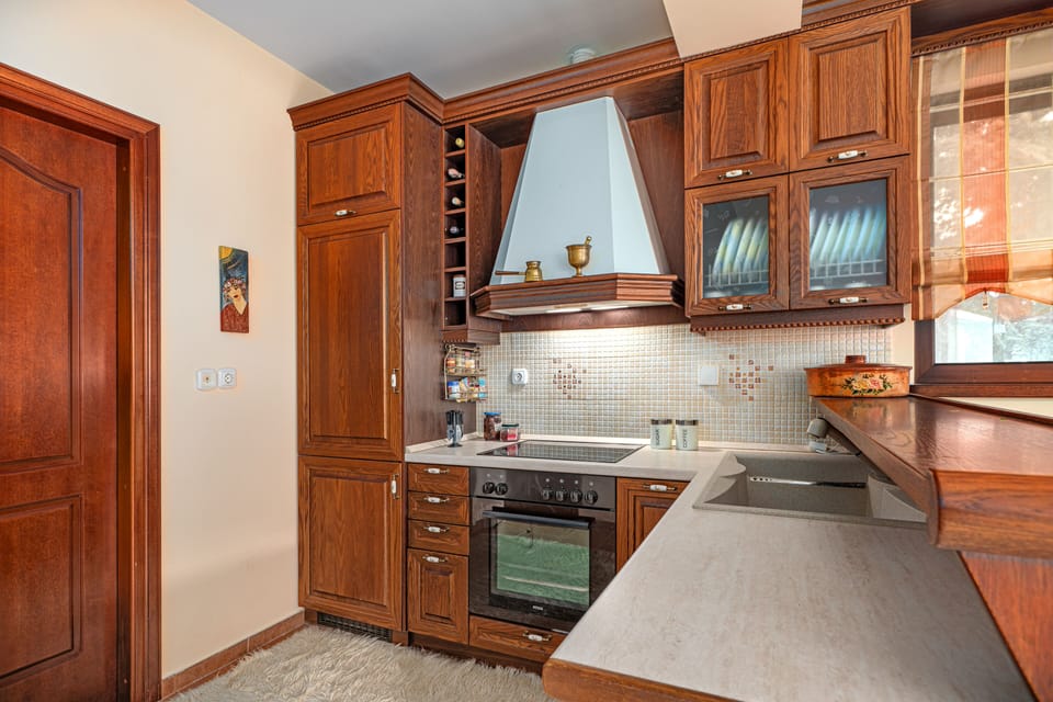 Ground floor kitchen-fully equipped