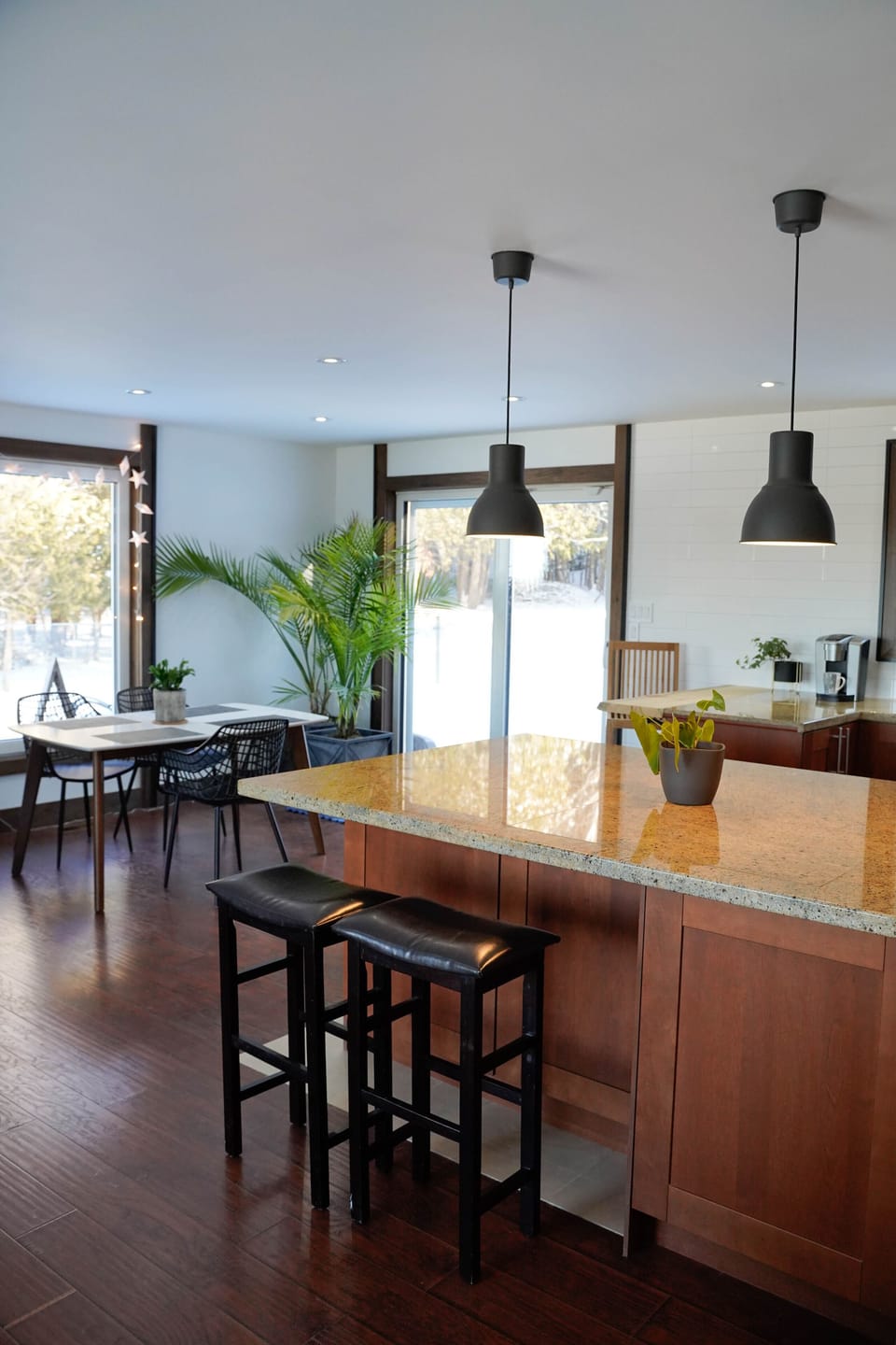 Kitchen / Living room area