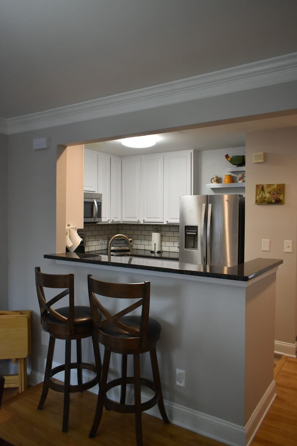 Bar Top with 2 Bar Stools
