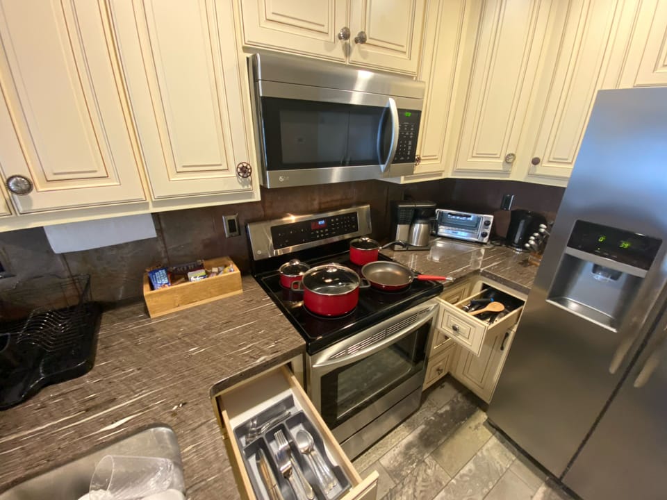 Fully stocked kitchen with free snacks, coffee and drinks