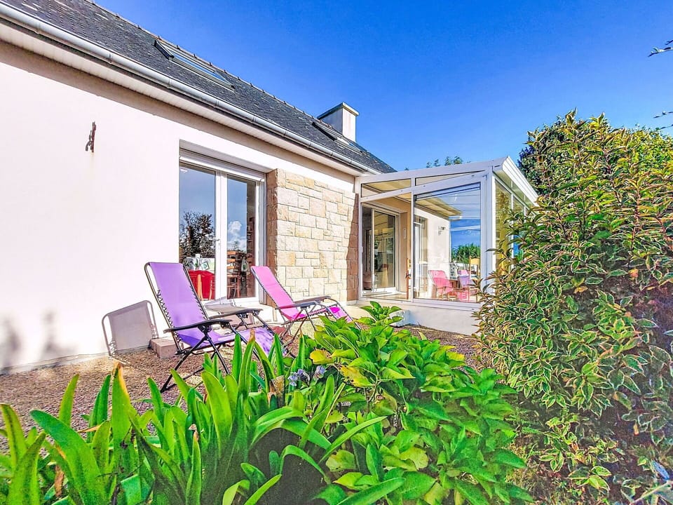 Home, Cottage, Door, Garden, Landscaping, Estate, Farmhouse, Yard, Driveway, Villa