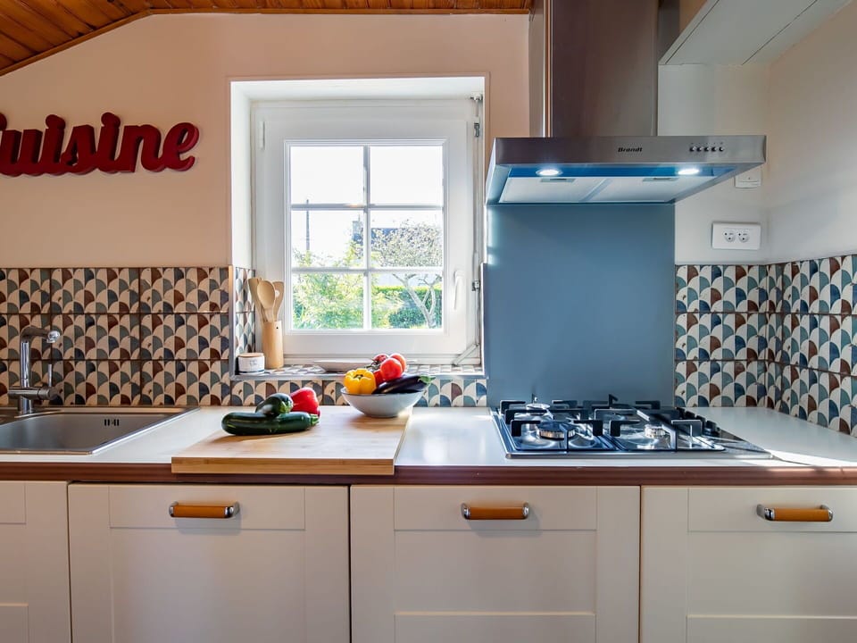 Kitchen Sink, Cabinetry, Countertop, Property, Sink, Kitchen, Tap, Kitchen Stove, Window, Interior Design