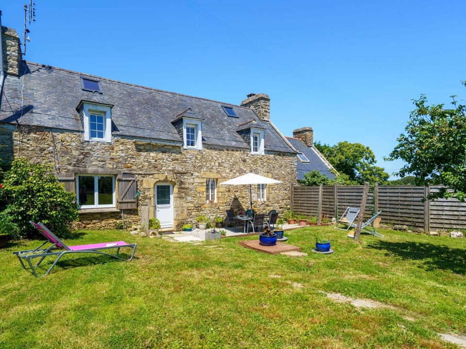 Sky, Plant, Window, Building, Natural Landscape, Land Lot, House, Grass, Cottage, Tree