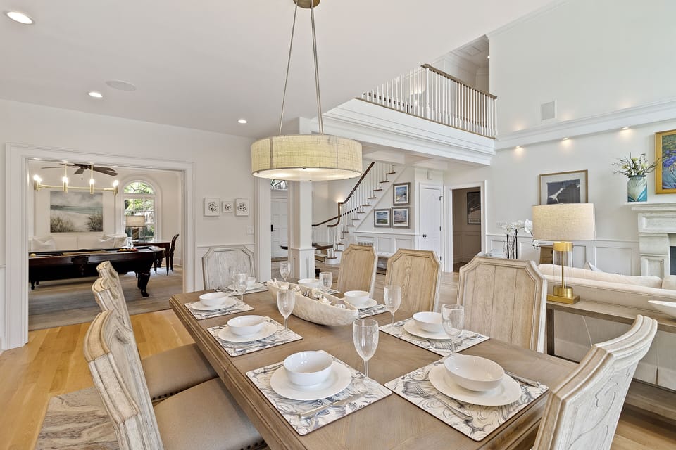 Dining Table Seats 8 Guests