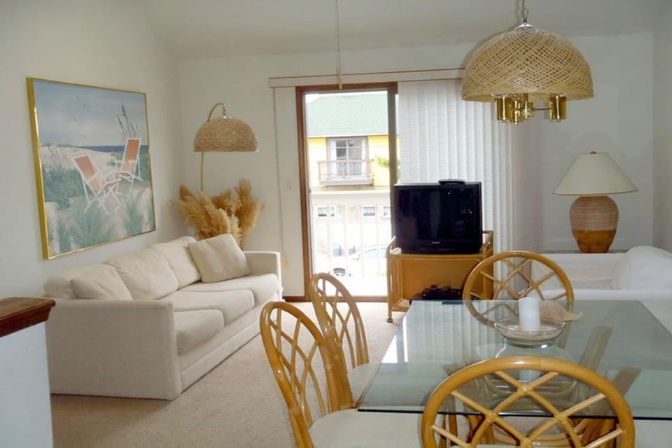 View of 2nd floor living area.  (old TV replaced)