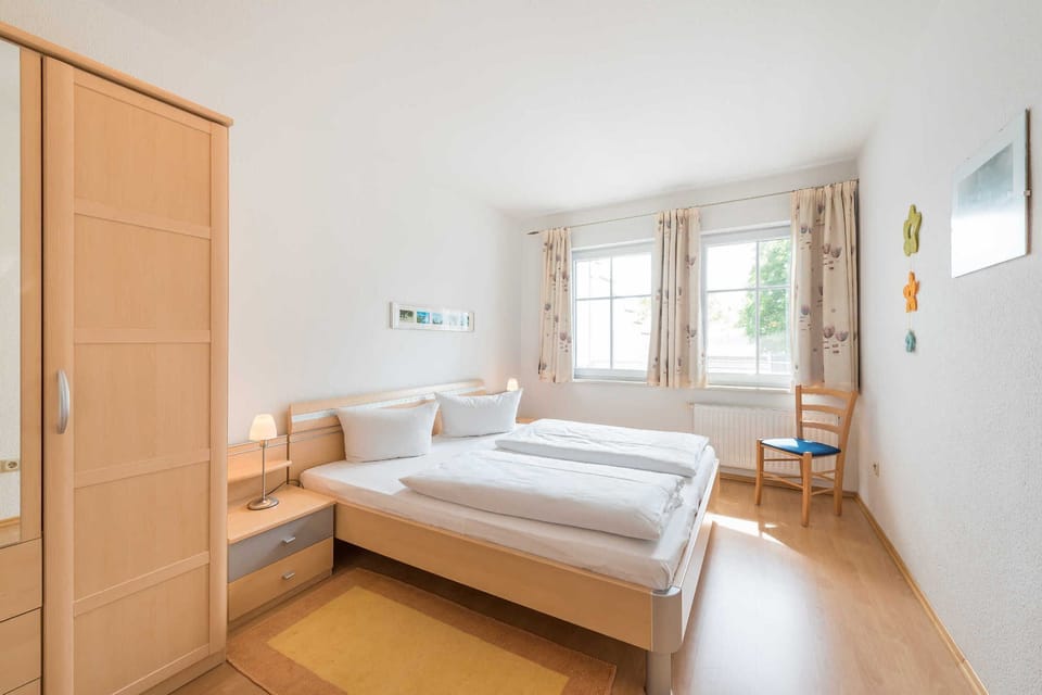 Vacation home Kastanienblick - 90587 House in Binz