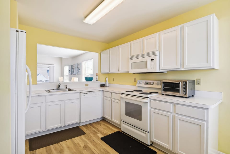 Main Level,Kitchen,
