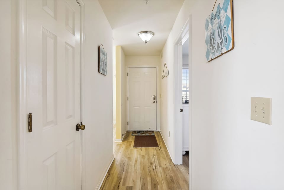 Main Level,Entry,