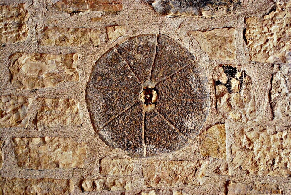 myPaxos Villa - stone details from old times, in the living room