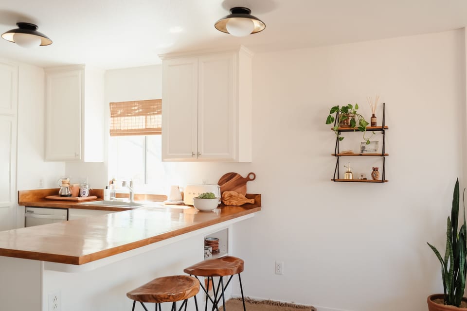 Open kitchen concept with plenty of lighting