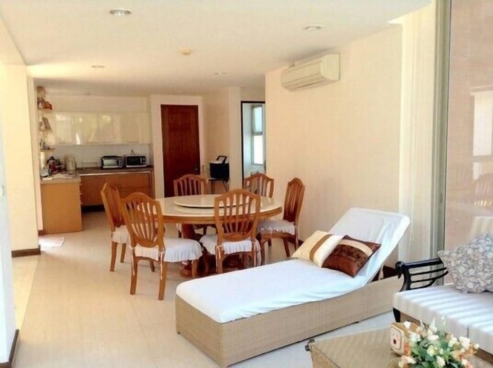 #786 Boat House 3 bedrooms Villa 