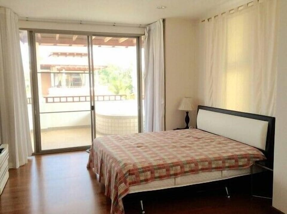 #786 Boat House 3 bedrooms Villa 