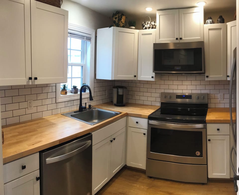 Full kitchen with all new appliances