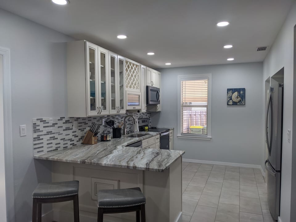 Kitchen Pic 1