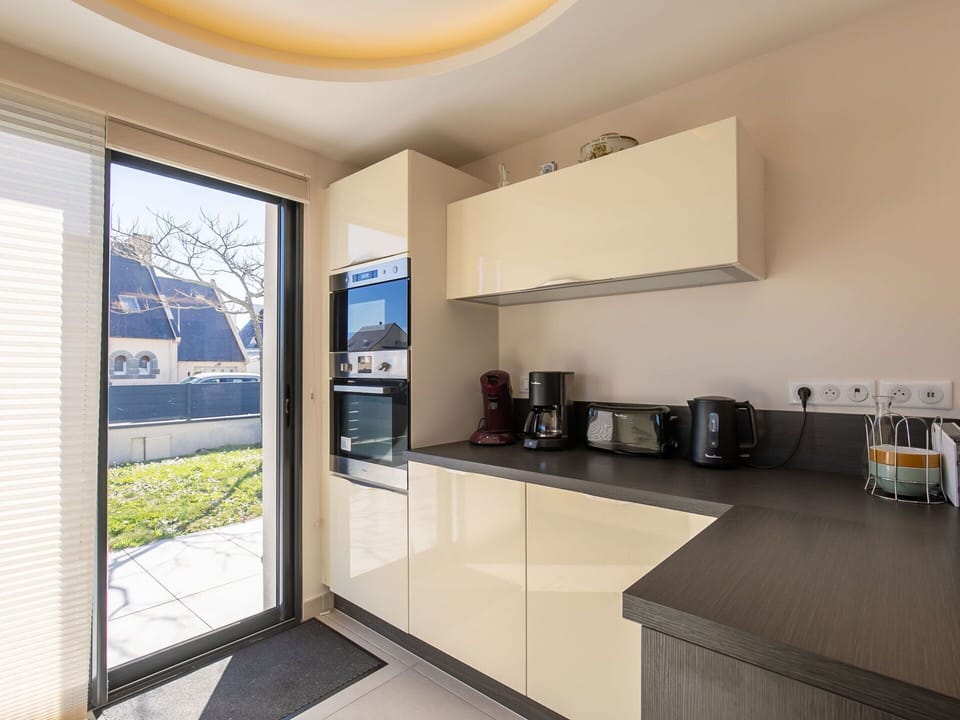 Interior Design, Flooring, Countertop, Wood, Ceiling, Kitchen, Home, Floor, Apartment, Cabinetry