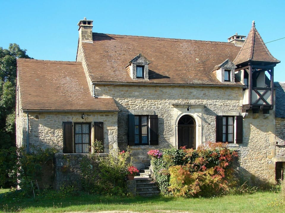 Property, House, Home, Cottage, Roof, Building, Real Estate, Farmhouse, Residential Area, Estate