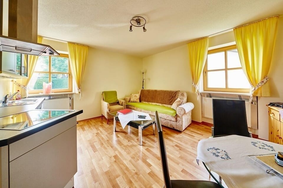 Vacation apartment Morgenrot, 37 sqm, 1 separate bedroom Apartment in Bavaria