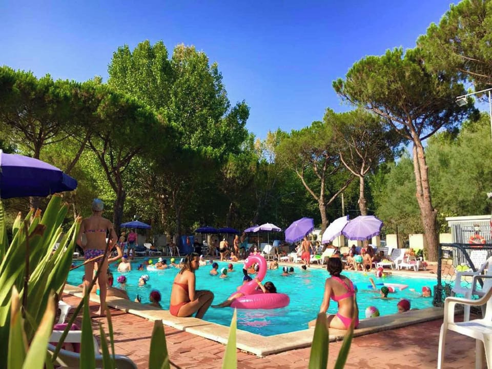 Mobile home with air conditioning Campground/ 
RV Resort in Umbria