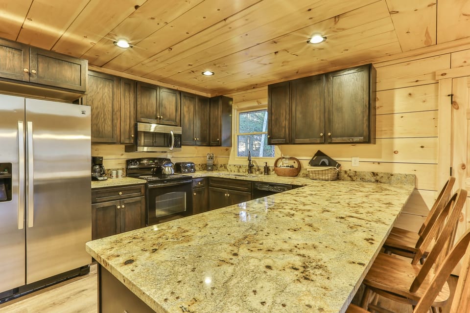 Fully Stocked Kitchen