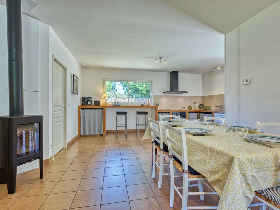 Cabinetry, Furniture, Wood, Lighting, Interior Design, Kitchen, Architecture, Countertop, Flooring, Floor