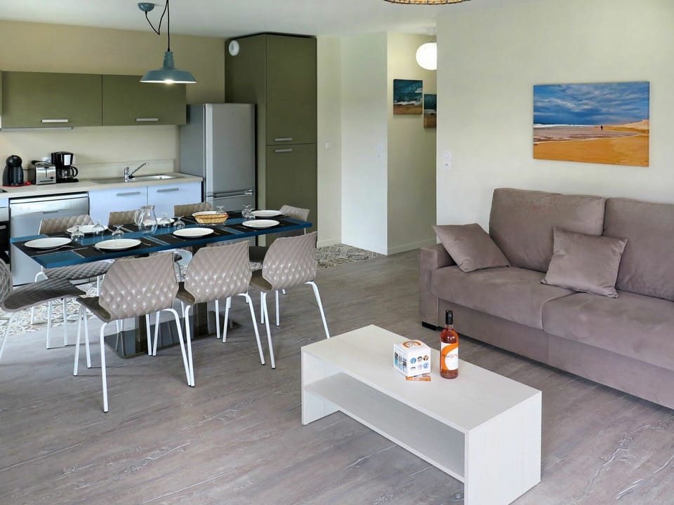 Table, Furniture, Property, Couch, White, Lighting, Interior Design, Flooring, Architecture, Floor