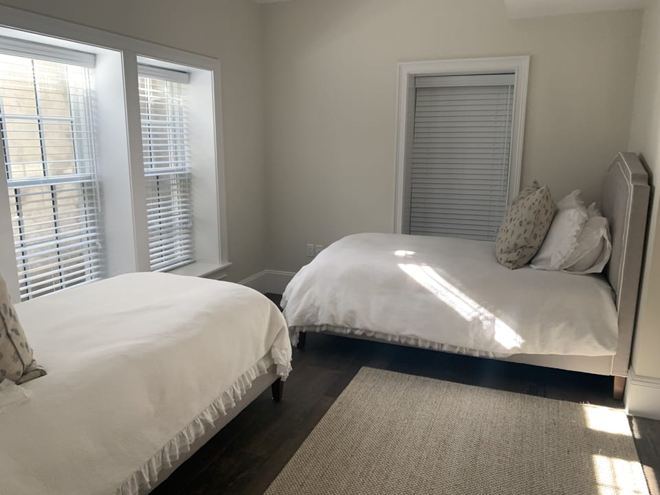 downstairs twin room