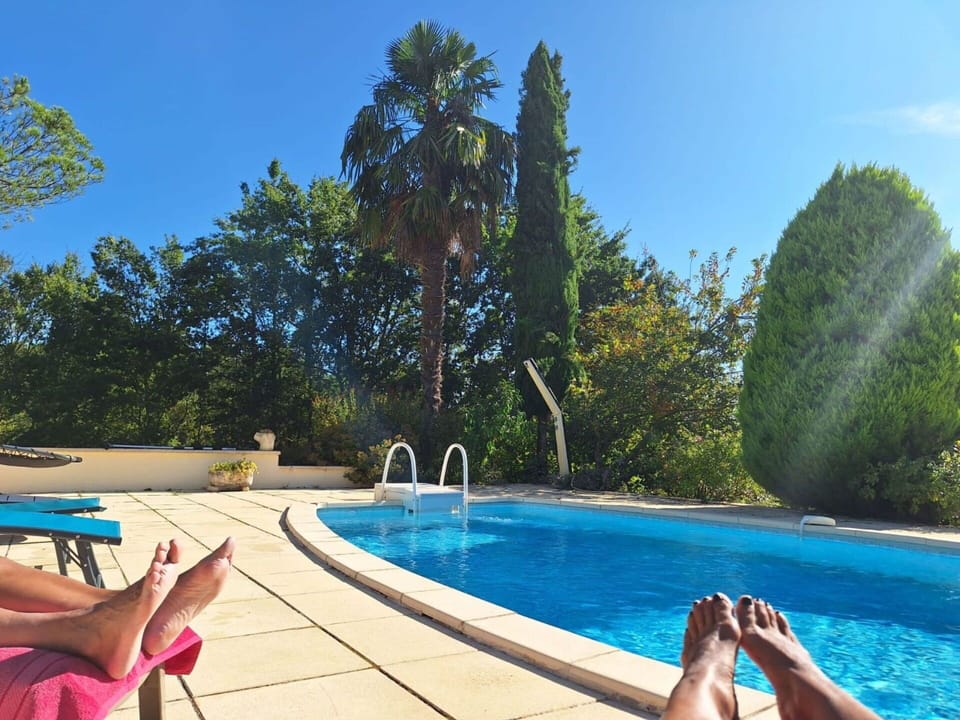 Water, Sky, Plant, Property, Swimming Pool, Blue, Azure, Tree, Outdoor Furniture, Sunlight