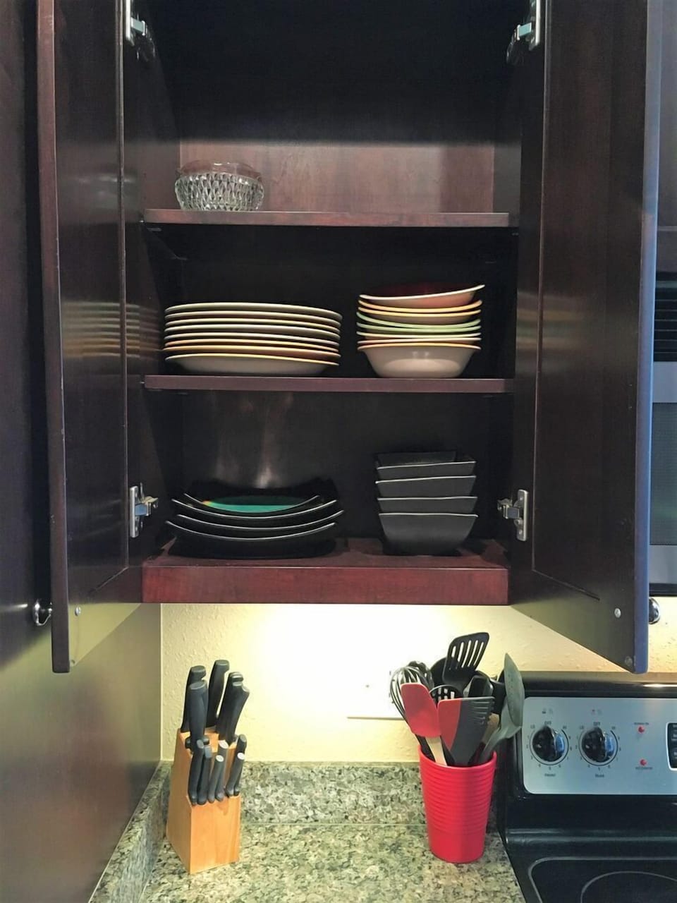 No need for paper plates!  This owner has enough for guests with guests!