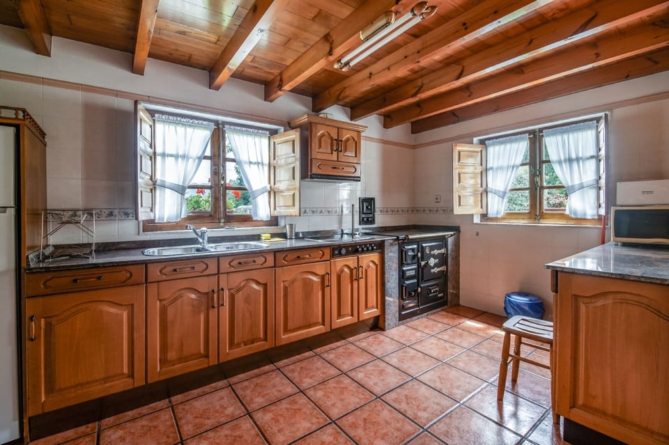 Kitchen or kitchenette,Communal kitchen