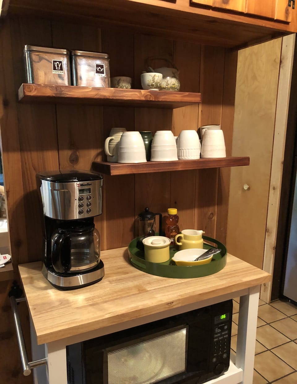 Breakfast coffee & tea bar 