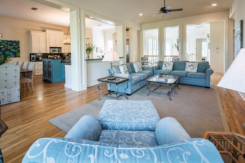 2nd FL Living (7), Kitchen, Dining