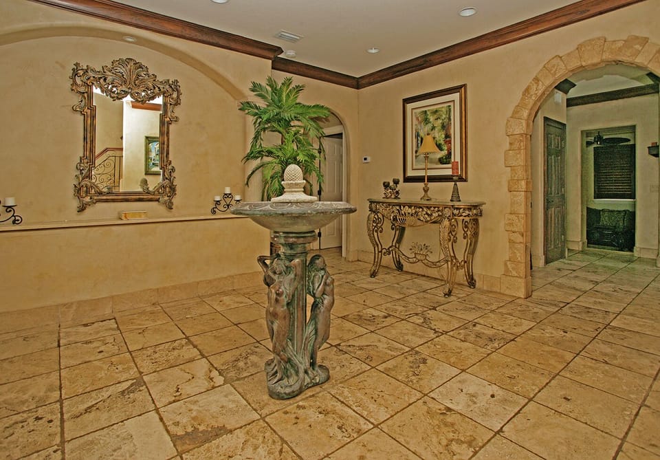 Foyer Area Main Entrance
