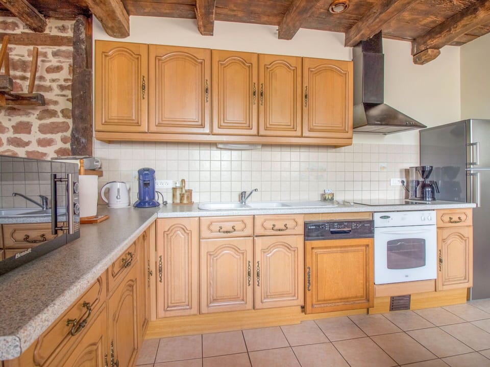 Brown, Cabinetry, Countertop, Property, Building, Sink, Tap, Kitchen Sink, Kitchen, Wood