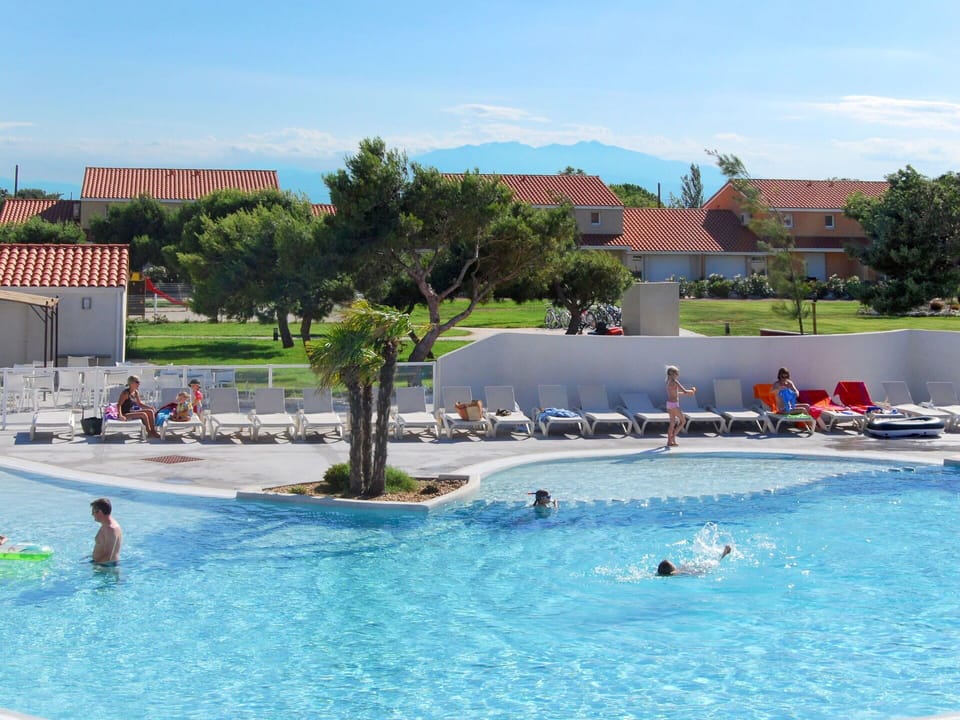 Swimming Pool, Water Park, Leisure, Leisure Centre, Resort, Town, Vacation, Resort Town, Recreation, Human Settlement