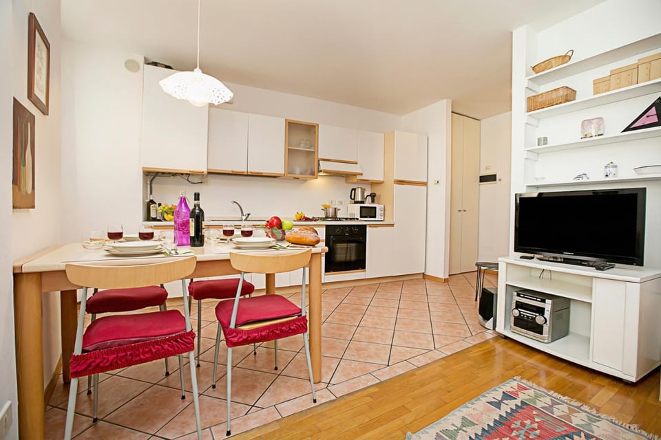 Kitchen and dining area