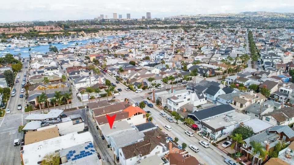 Stroll the streets of Balboa Island