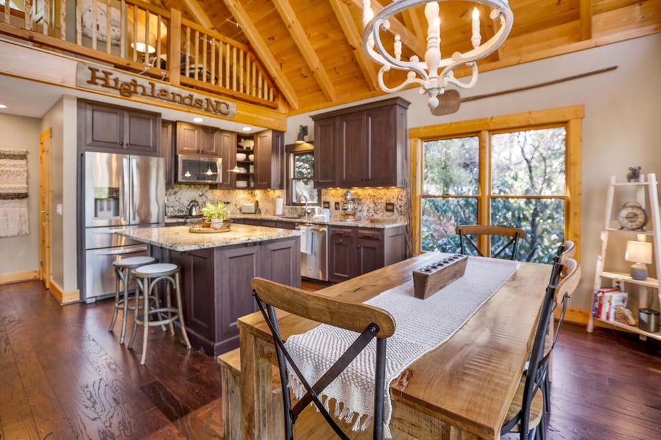 Dining/Kitchen