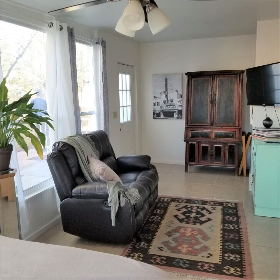 double lounge lazy boy loveseat for watching tv. TV is 42 inch w 35mi antennae.