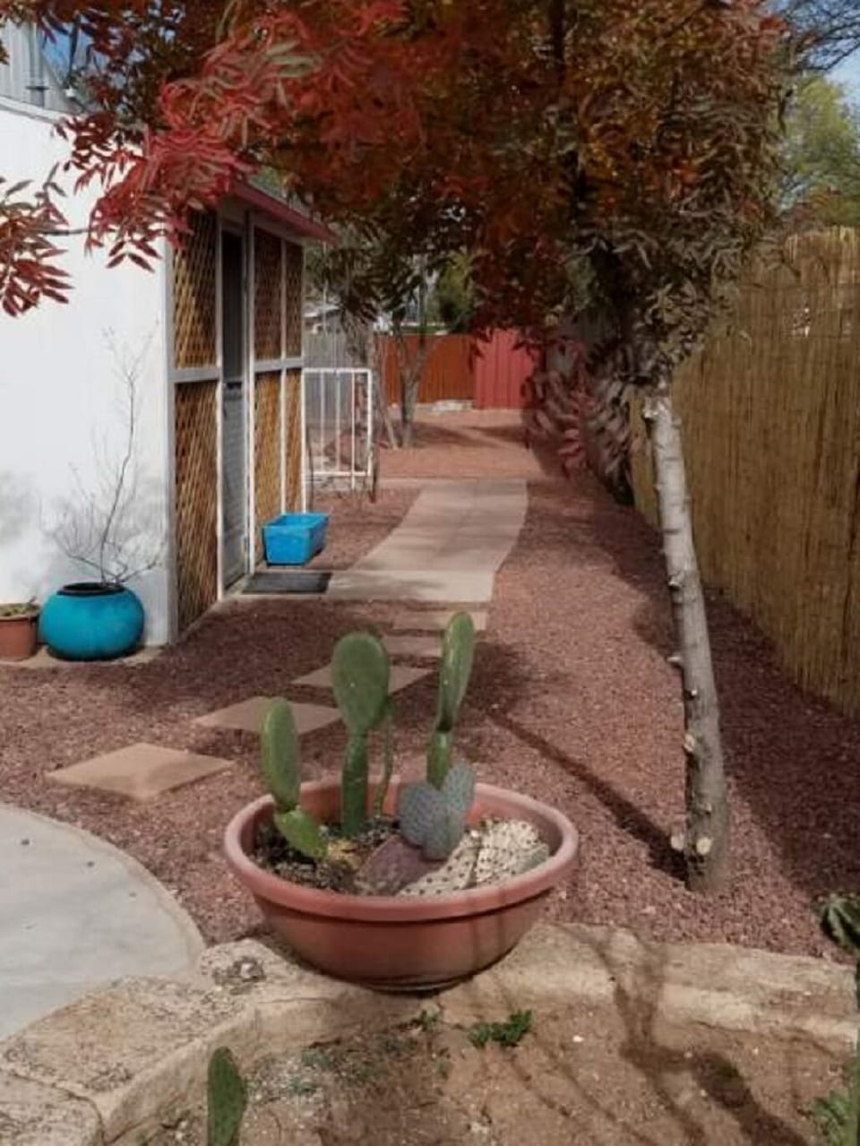 walk way to the laundry room