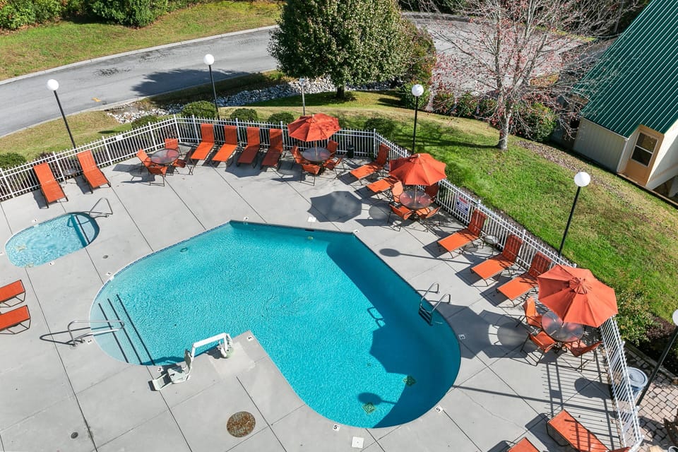 Sunrise Ridge Pool Area