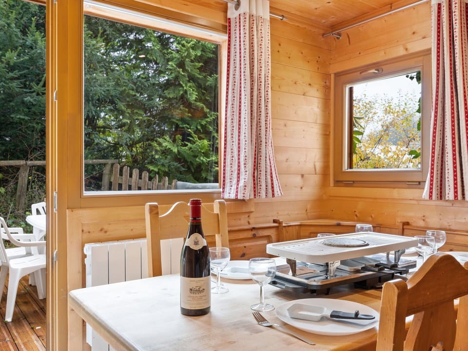 Table, Furniture, Property, Window, Bottle, Building, Curtain, Tableware, Wood, Interior Design