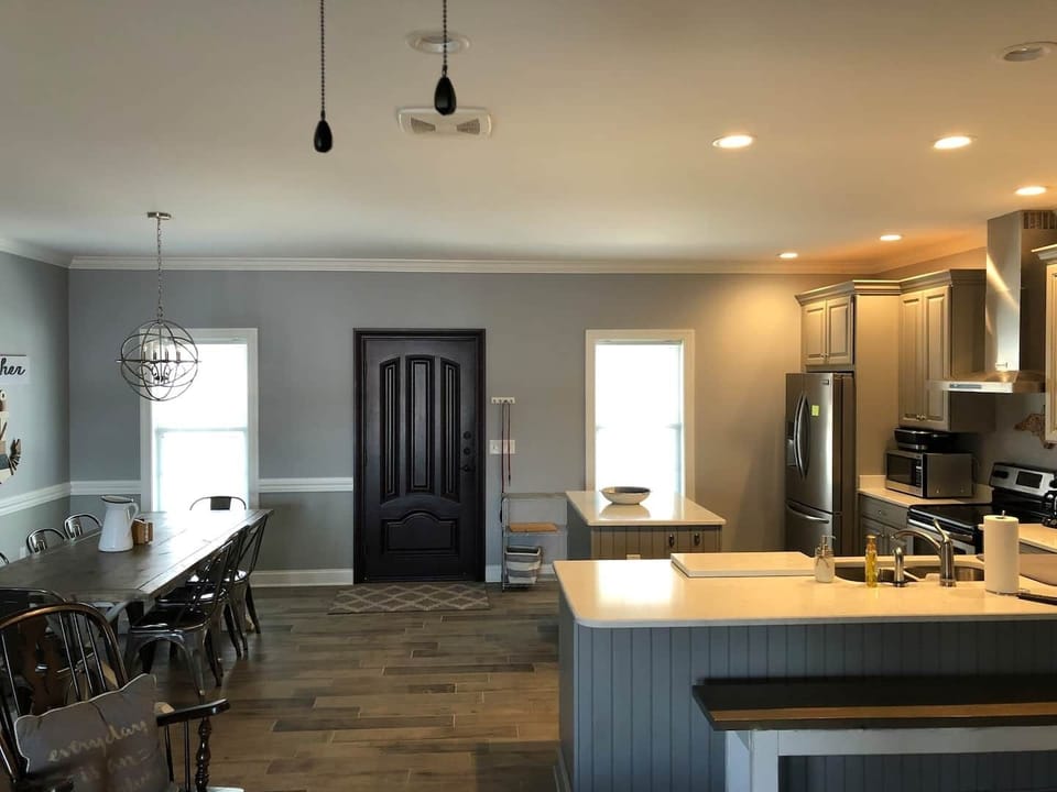 Kitchen Dining area
