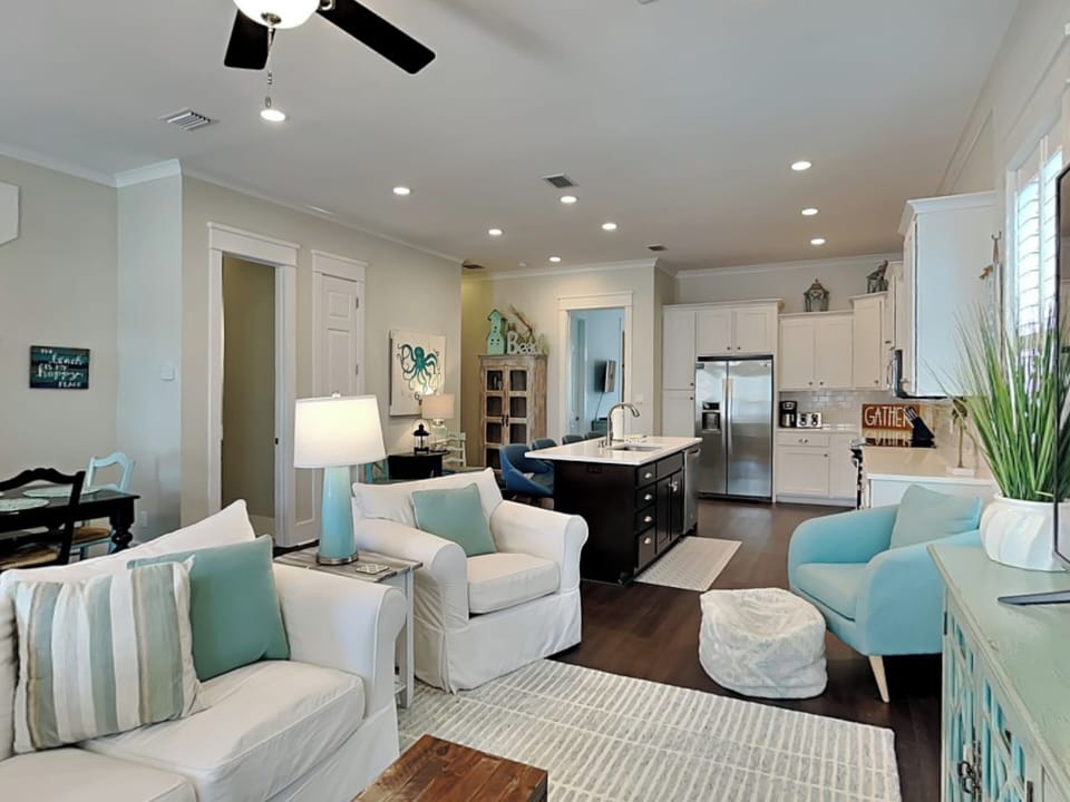 Living Area, First Floor