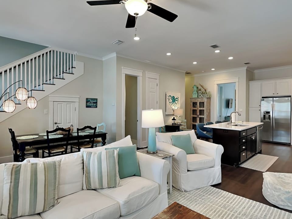 Living Area, First Floor