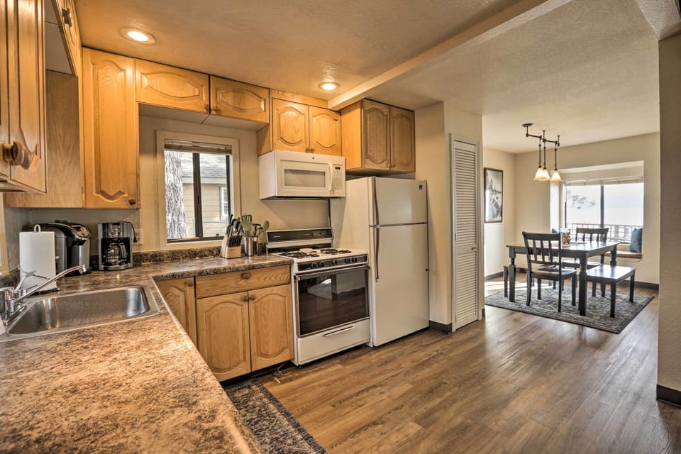 The kitchen is equipped with all your culinary essentials.