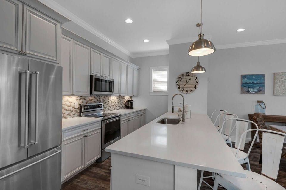 Beautifully updated kitchen with stainless steel appliances!