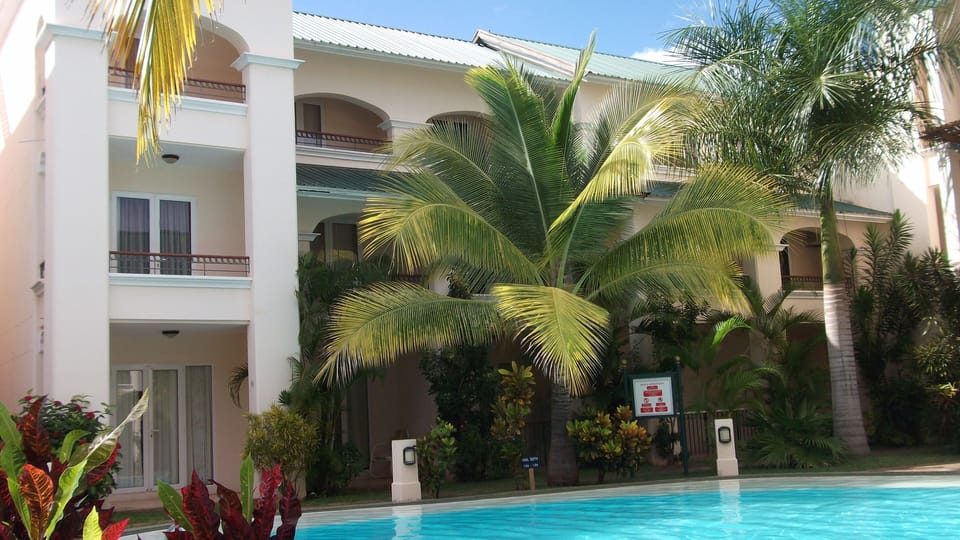 Exterior view of Residence Beach Apartments